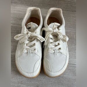 Vivobarefoot women’s gobi II premium canvas sneaker sz 41